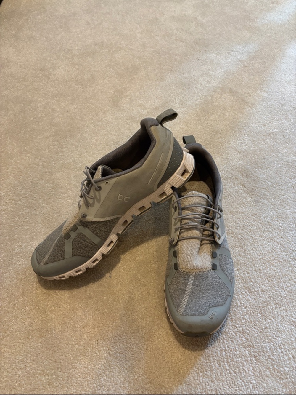 On Running Men's Athletic Shoes in Gray and Light Gray